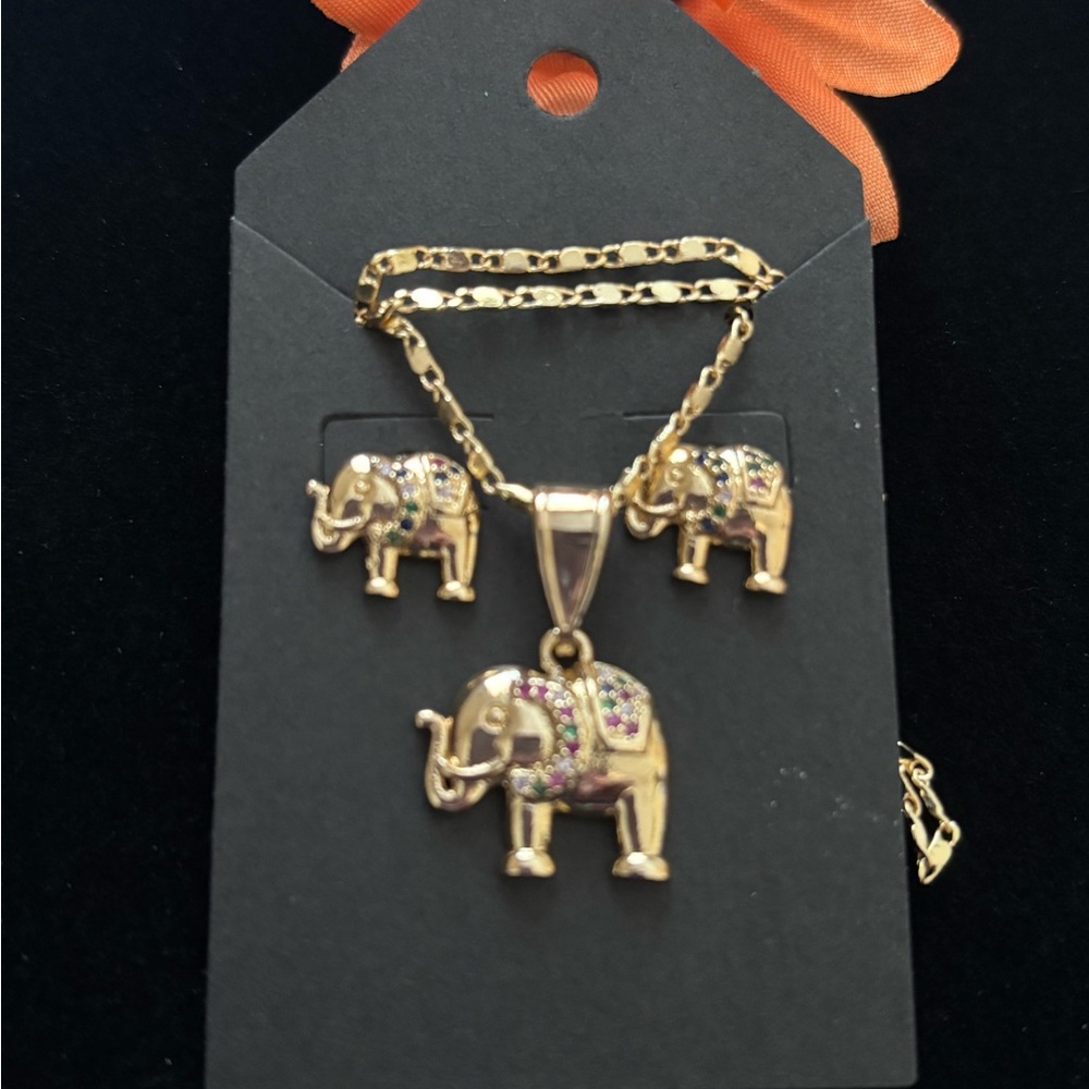 Gold plated Elephant set